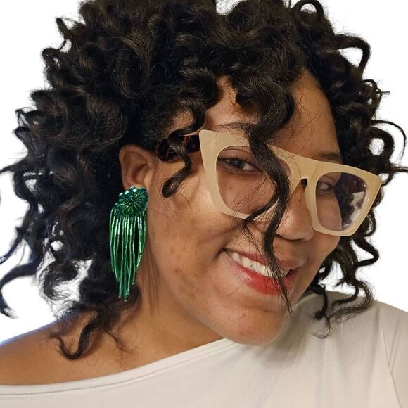 Vintage Handmade Green Beaded Tassel Clip-On Earrings - Picture 5 of 7